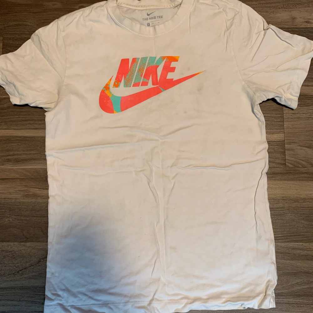 White Nike T shirt S